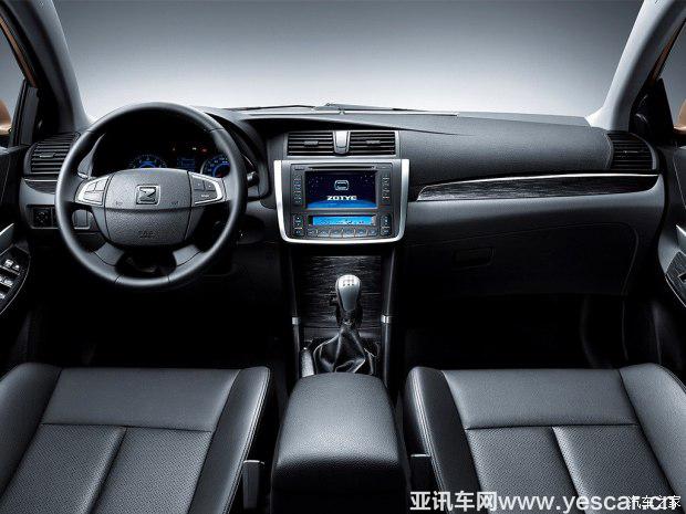 众泰汽车 众泰Z300 2016款 新视界 1.5L 手动进取型天窗版