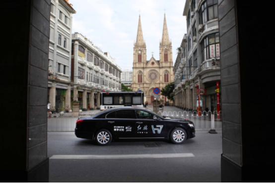 【汽车有文化1-无水印】一辆车，一座城，在广州，遇见东方豪华之美的副本2562.png