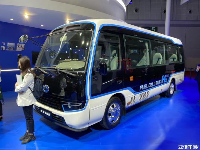 2021上海车展：丰田柯斯达氢擎亮相