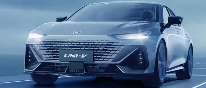 UNI-V正面挑战本田思域，新一代运动型轿车代表或将易主