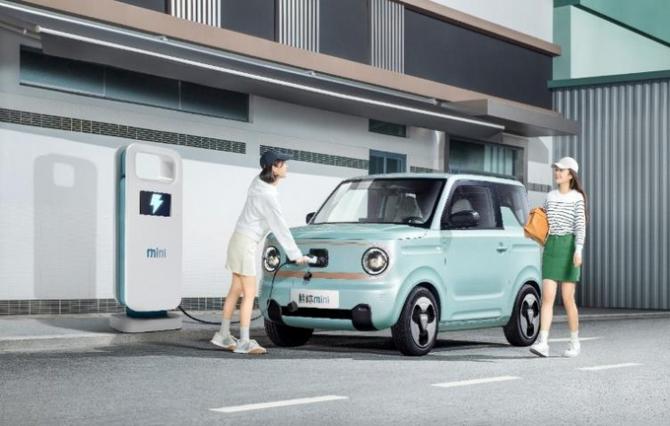 微型电车吉利熊猫mini正式上市 3.99万元认养回家-图3